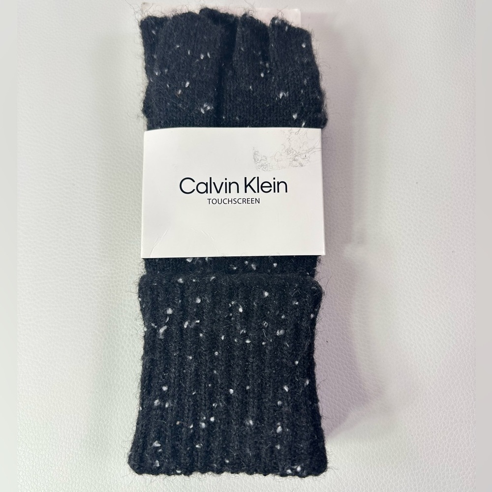 4/$25** New Women’s Calvin Klein Fold Down Touchscreen Gloves SZ S/M Black/White